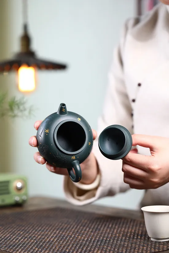 Premium Yixing Zisha Teapot | Handcrafted Collectible Artistry 2