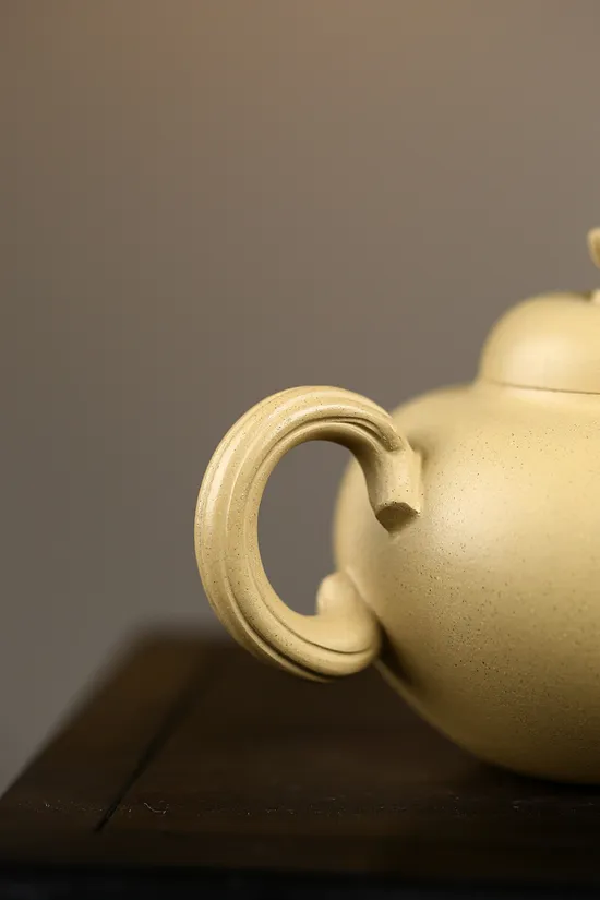Yixing Zisha Teapot | Handcrafted Clay Teapot | Artisan Ceramics 2