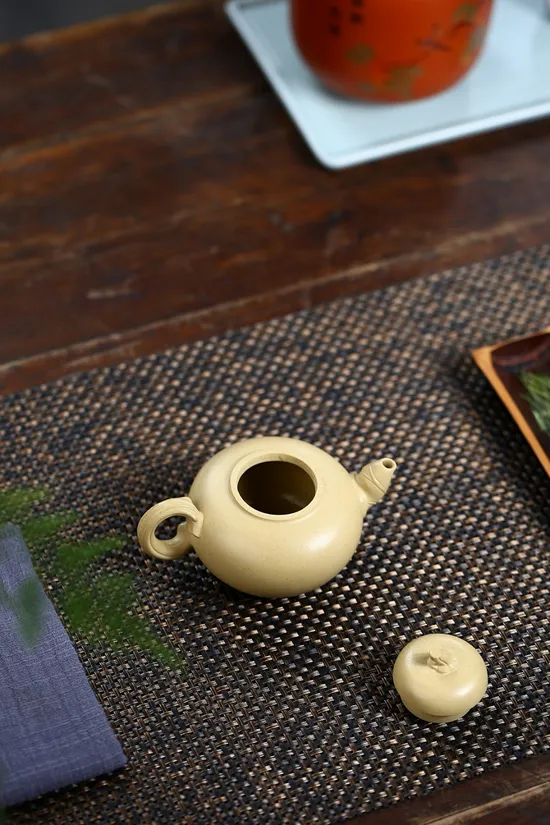 Yixing Zisha Teapot | Handcrafted Clay Teapot | Artisan Ceramics 4