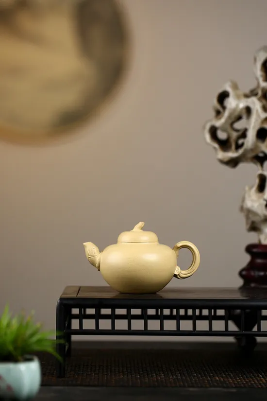 Yixing Zisha Teapot | Handcrafted Clay Teapot | Artisan Ceramics 6