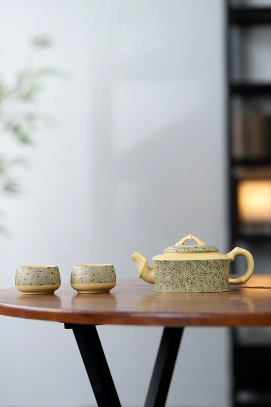 Premium Yixing Clay Teapot | Handcrafted Zisha Art | Limited Sale 3