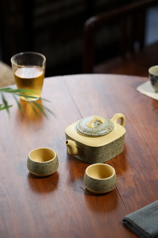 Premium Yixing Clay Teapot | Handcrafted Zisha Art | Limited Sale 4