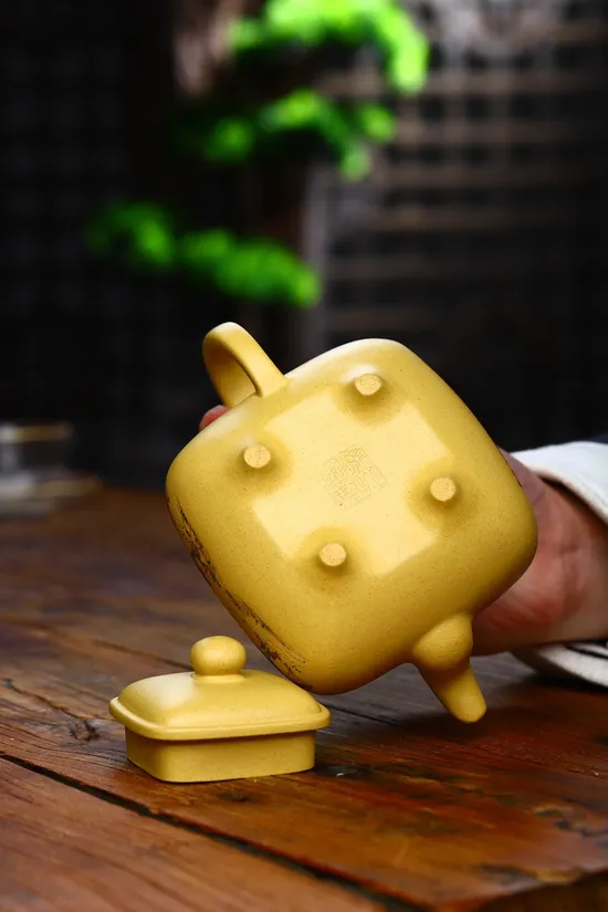 Zisha Teapots: yellow gold duan clay | 80cc 2