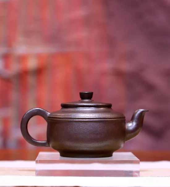 Master Kong Xiangsheng's Zen Bell Teapot – Handcrafted Yixing Clay Artistry 6