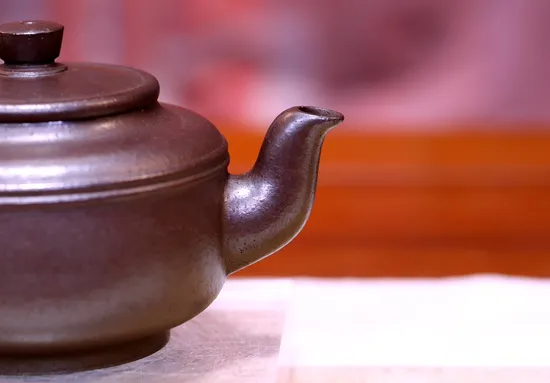 Master Kong Xiangsheng's Zen Bell Teapot – Handcrafted Yixing Clay Artistry 7