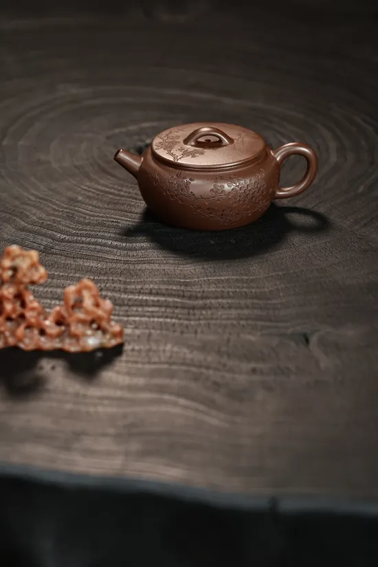 Handcrafted Yixing Zisha Clay Teapot - Artisan Ceramic Teaware 5