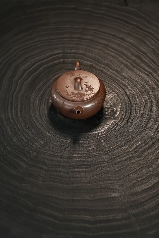 Handcrafted Yixing Zisha Clay Teapot - Artisan Ceramic Teaware 6