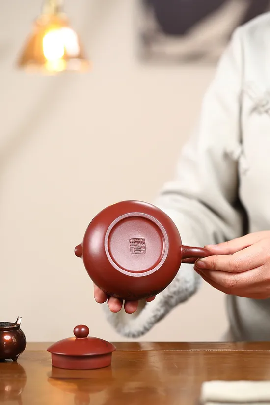 Masterpiece Yixing Clay Teapot: Xishi by Wang Min & Master Artisans 1