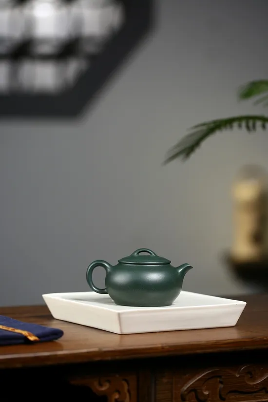 Yixing Zisha Clay Teapot | Handcrafted Artisan Teapot 3