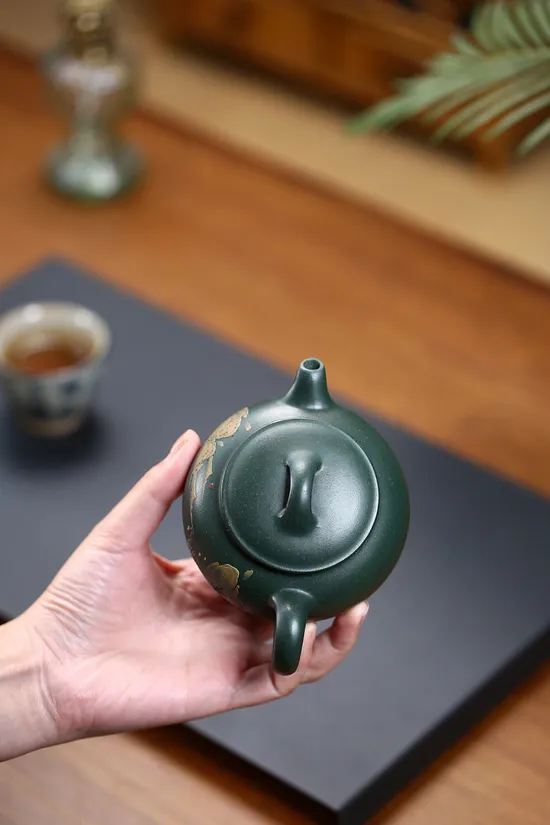 Yixing Zisha Clay Teapot | Handcrafted Artisan Teapot 7