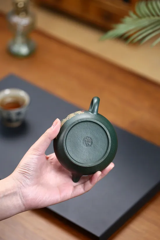 Yixing Zisha Clay Teapot | Handcrafted Artisan Teapot 8