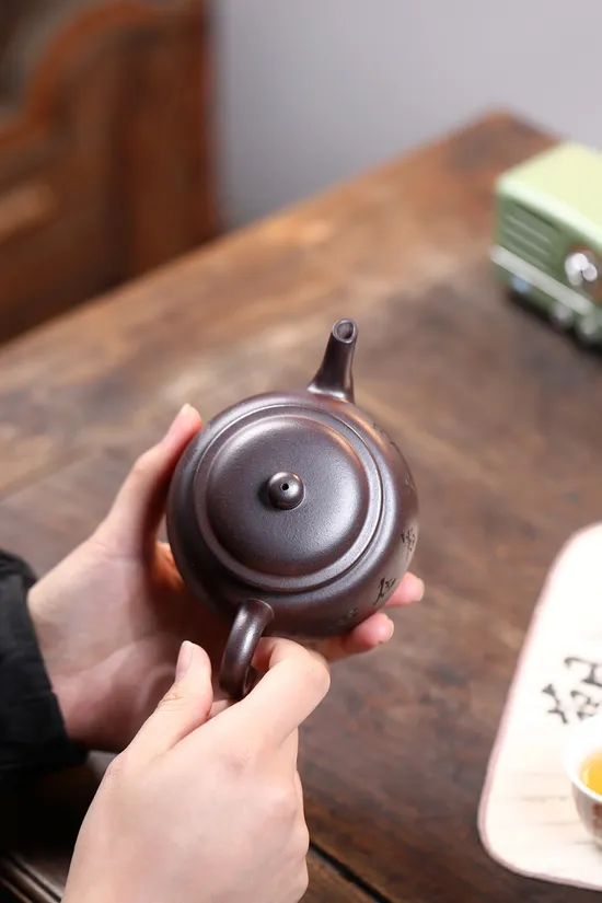 Premium Yixing Teapot | Handcrafted Zisha Clay Artistry & Tradition 1