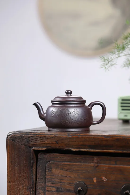 Premium Yixing Teapot | Handcrafted Zisha Clay Artistry & Tradition 3