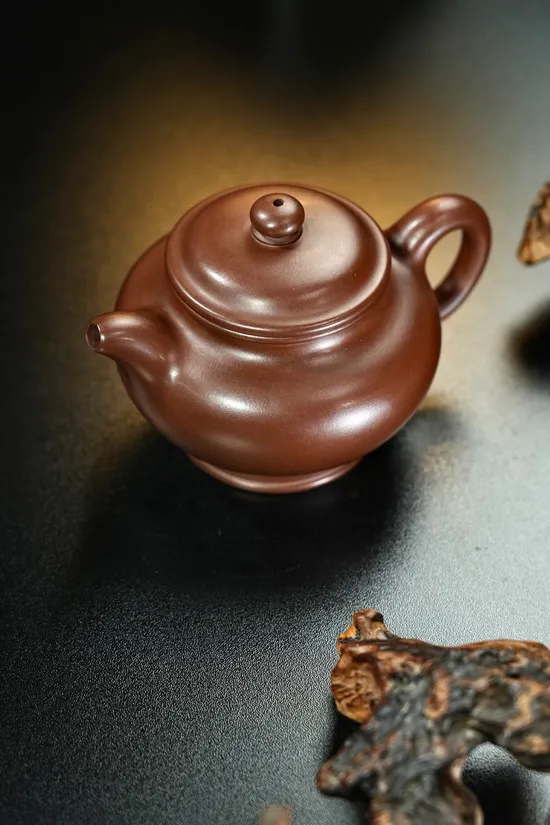 Premium Yixing Zisha Teapot | Artisan Clay Craftsmanship 4