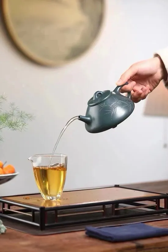 Premium Yixing Zisha Teapot - 70cc Handcrafted Artisan Wu Zhenyu 1