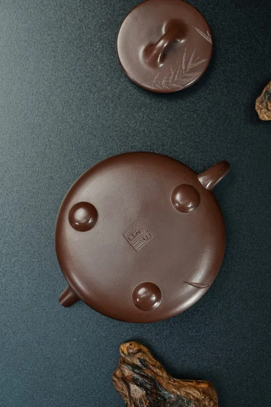 Zisha Teapots: handcrafted | 240ml capacity | vintage purple clay 5