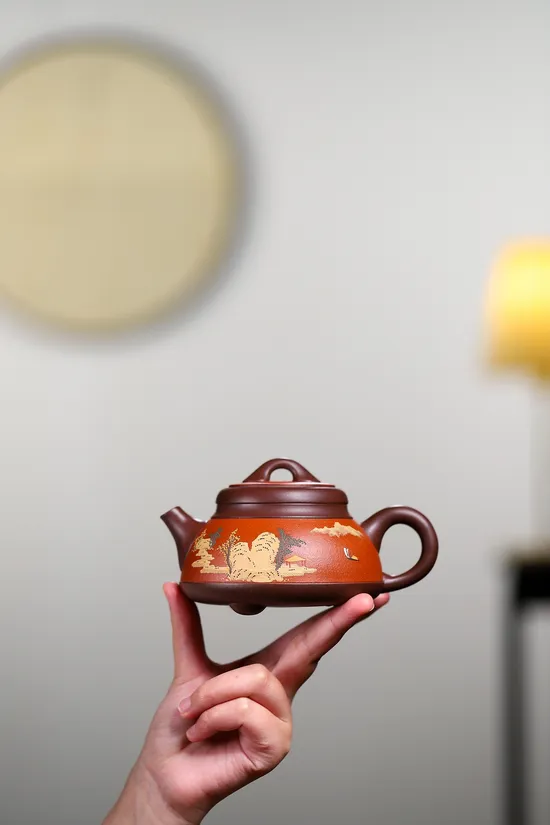 Handcrafted Yixing Clay Teapot | Master Yang Junbao Artisan 3