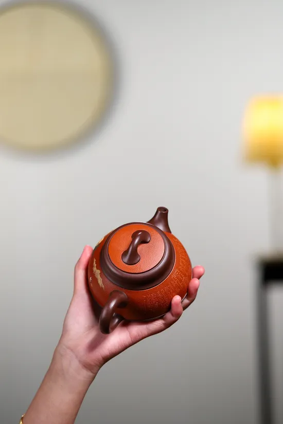 Handcrafted Yixing Clay Teapot | Master Yang Junbao Artisan 4