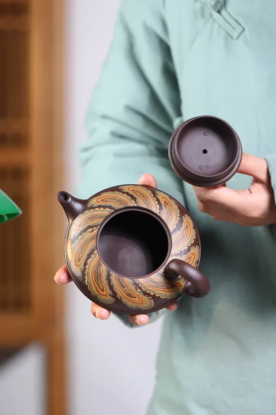 Premium Yixing Zisha Teapot | Handcrafted Purple Clay Artistry 5