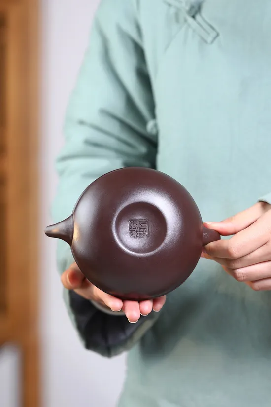Premium Yixing Zisha Teapot | Handcrafted Purple Clay Artistry 9
