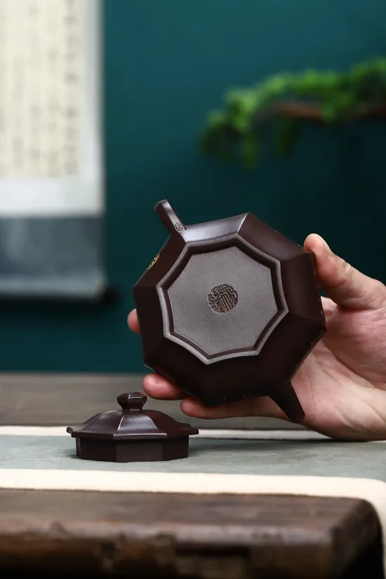 Premium Yixing Zisha Teapot - Handcrafted Clay Artisan Teapot 2