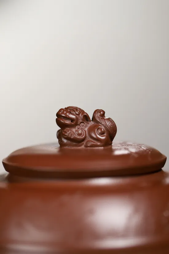 Premium Yixing Zisha Teapot | Gu Jingzhou Inspired | Handcrafted Artistry 4