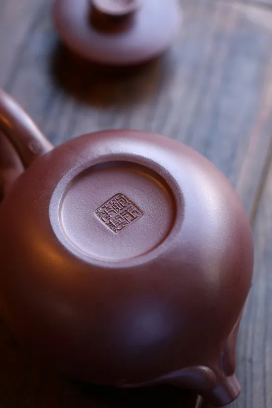 Premium Yixing Zisha Clay Teapot – Dragon Design | Handcrafted Artistry 3