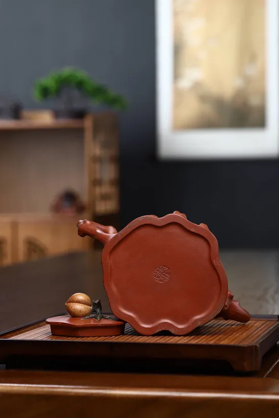 Handcrafted Yixing Zisha Teapot | Artisan Collectible | Fan Xijun 3