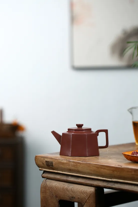 Premium Yixing Zisha Clay Teapot: Handcrafted Artisan Pottery 6