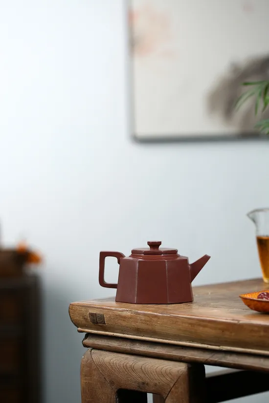 Premium Yixing Zisha Clay Teapot: Handcrafted Artisan Pottery 7