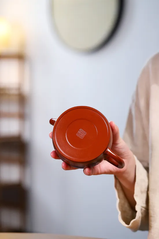 Premium Yixing Teapot | Authentic Zisha Clay Craftsmanship 3