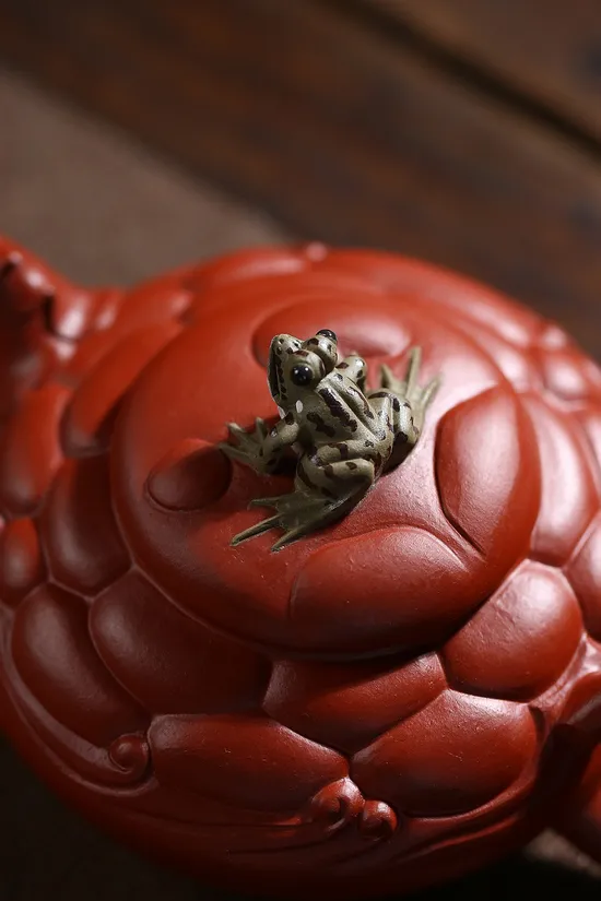 Premium Yixing Zisha Clay Teapot – Handcrafted Artisan Teapot 1