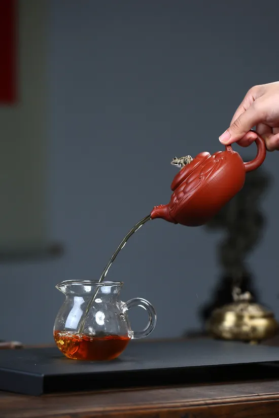 Premium Yixing Zisha Clay Teapot – Handcrafted Artisan Teapot 5