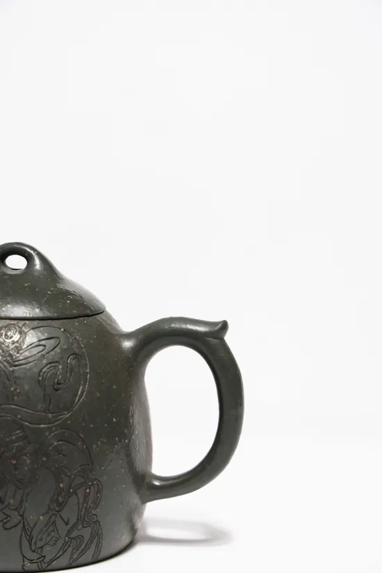 Authentic Yixing Zisha Teapot | Premium Purple Clay Teapot Craftsmanship 1