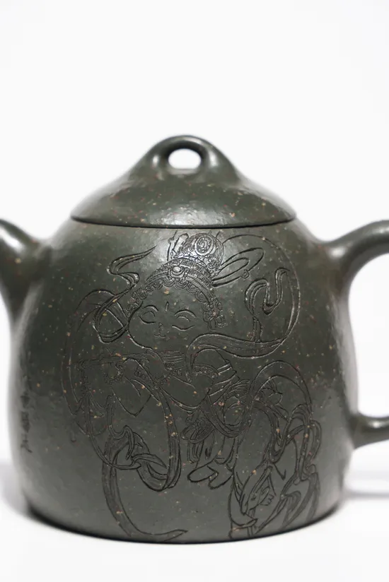Authentic Yixing Zisha Teapot | Premium Purple Clay Teapot Craftsmanship 3