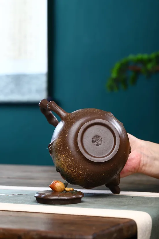 Yixing Zisha Teapot | Handcrafted Collectible by Fan Xijun 5