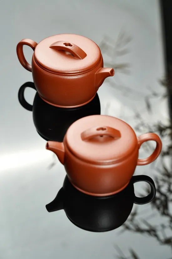 Premium Yixing Clay Teapot | Handcrafted Zisha Artisan Teapots 4