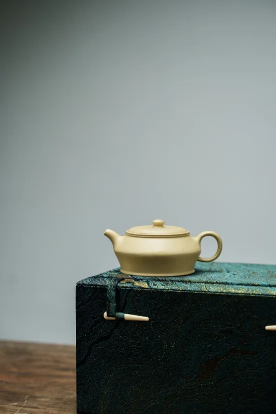 Yixing Zisha Teapot | Premium Handcrafted Clay Pot | Artisan Teaware 4