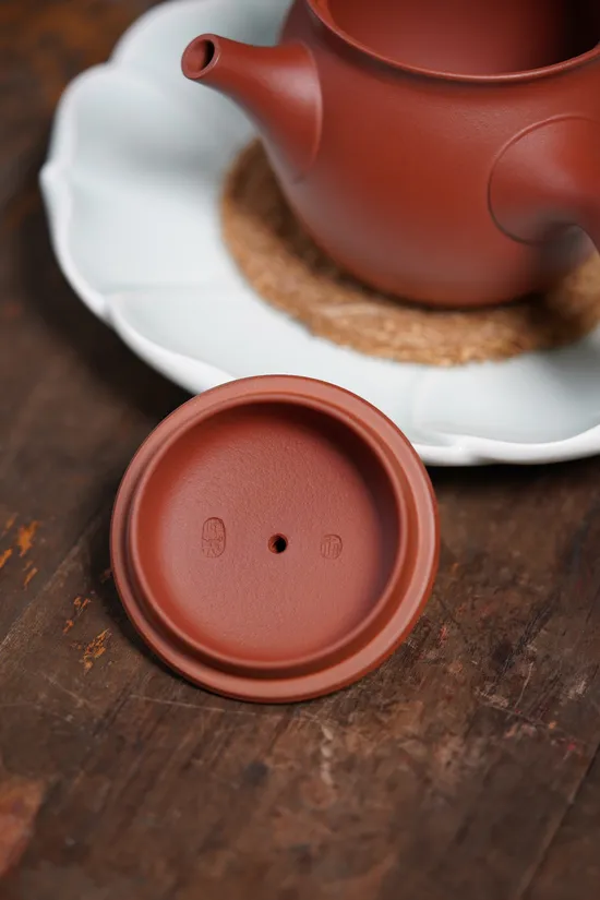 Yixing Clay Teapot | Tang Dynasty Style Handcrafted Teapot 3
