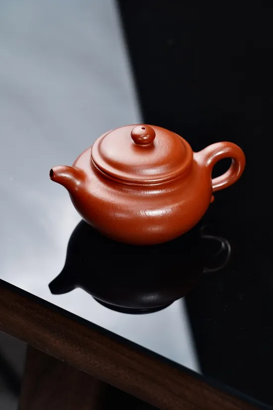 Premium Yixing Teapot | Handcrafted Zhuni Clay 270cc Pot 1