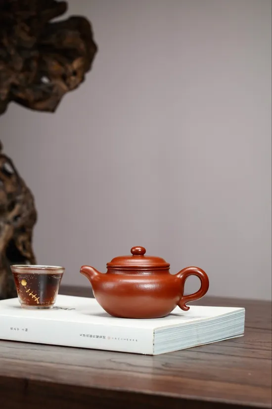 Premium Yixing Teapot | Handcrafted Zhuni Clay 270cc Pot 3