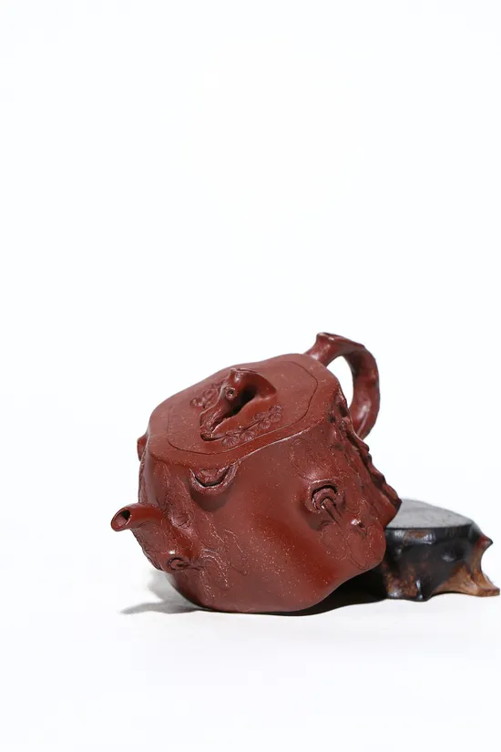 Premium Yixing Zisha Teapot | Handcrafted Collectible Clay Teapot 3