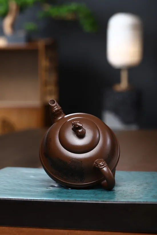Yixing Zisha Teapot – Handcrafted Cultural Revolution Clay by Master Xu 2