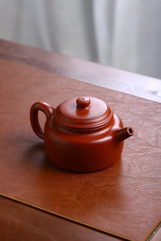 Premium Handcrafted Yixing Zisha Teapot | Artisan Ceramic Teaware 2