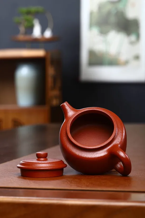 Premium Handcrafted Yixing Zisha Teapot | Artisan Ceramic Teaware 3