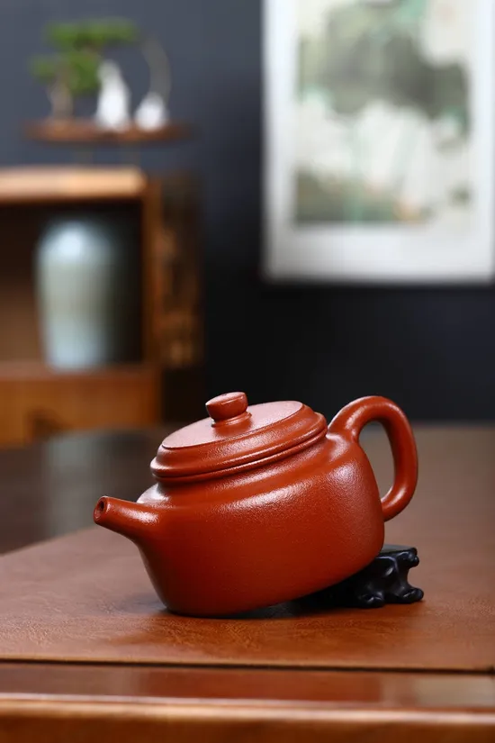 Premium Handcrafted Yixing Zisha Teapot | Artisan Ceramic Teaware 4