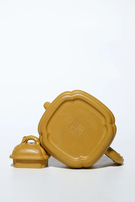 Yixing Zisha Teapot - Master Wu Xiaomei's Artistry | 60cc Clay Pot 4