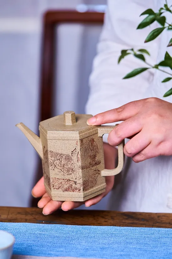 Yixing Zisha Teapot: Premium Handcrafted Purple Clay Teapot Artistry 8