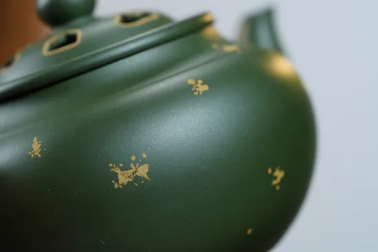 Premium Handcrafted Yixing Clay Teapot | Artisan Zisha Teapot Collection 7