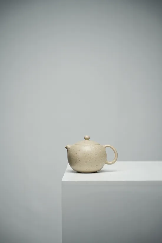 Premium Yixing Clay Teapot | Handcrafted Artisan Ceramic Teapots 6
